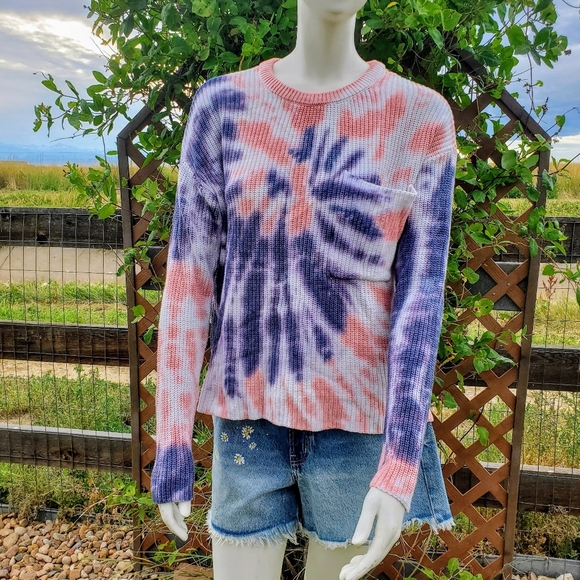 Belle by Belldini Women's Tie-Dye Crew Neck Sweater Size Small NWOT - Picture 3 of 16